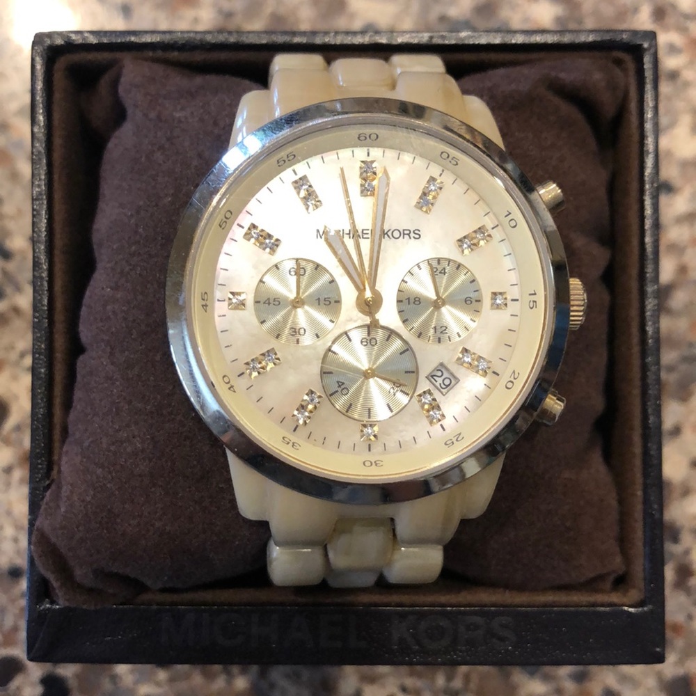 Michael Kors Oversized Women’s Horn Watch